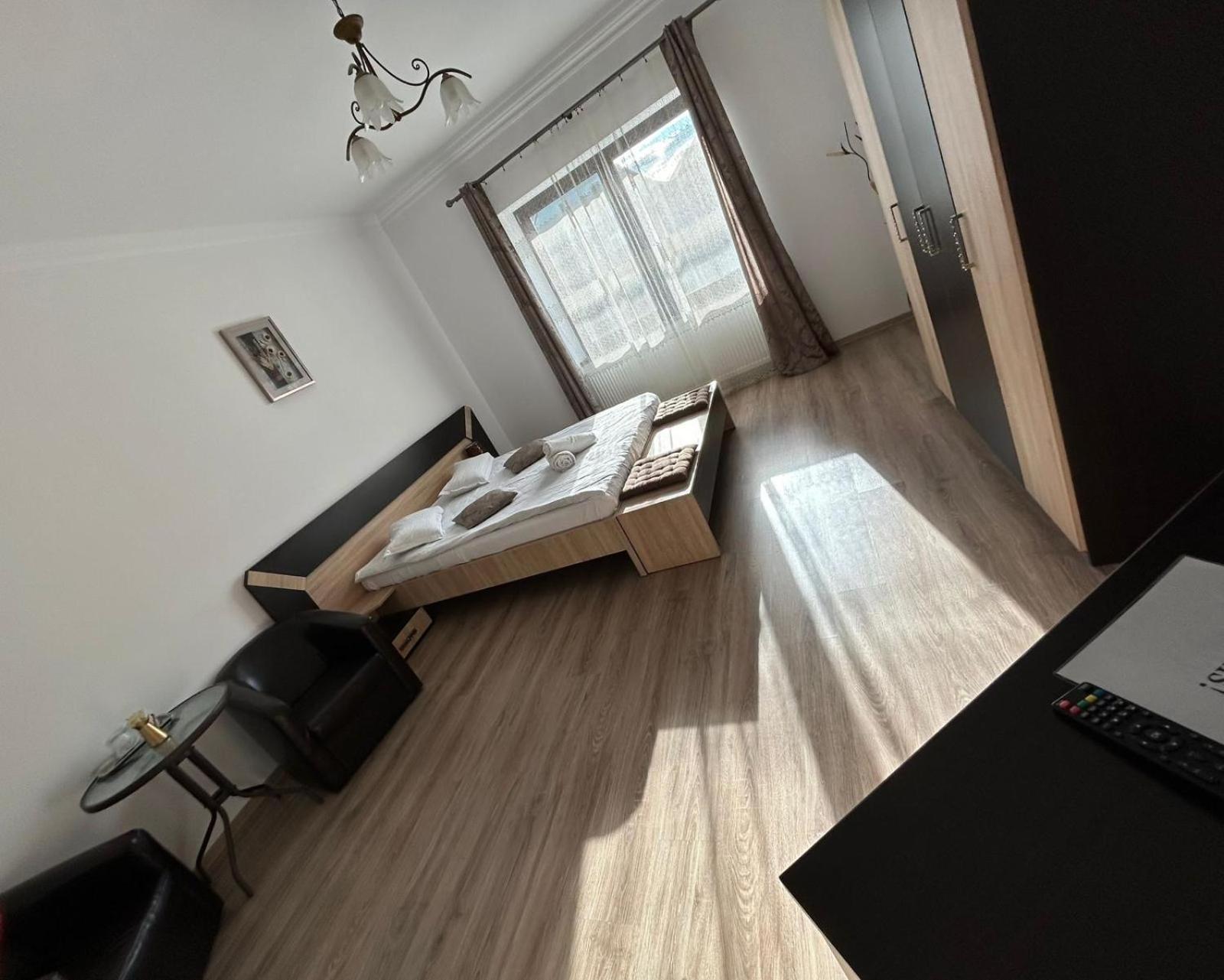 Vila Lion Sebes  Ngoại thất bức ảnh